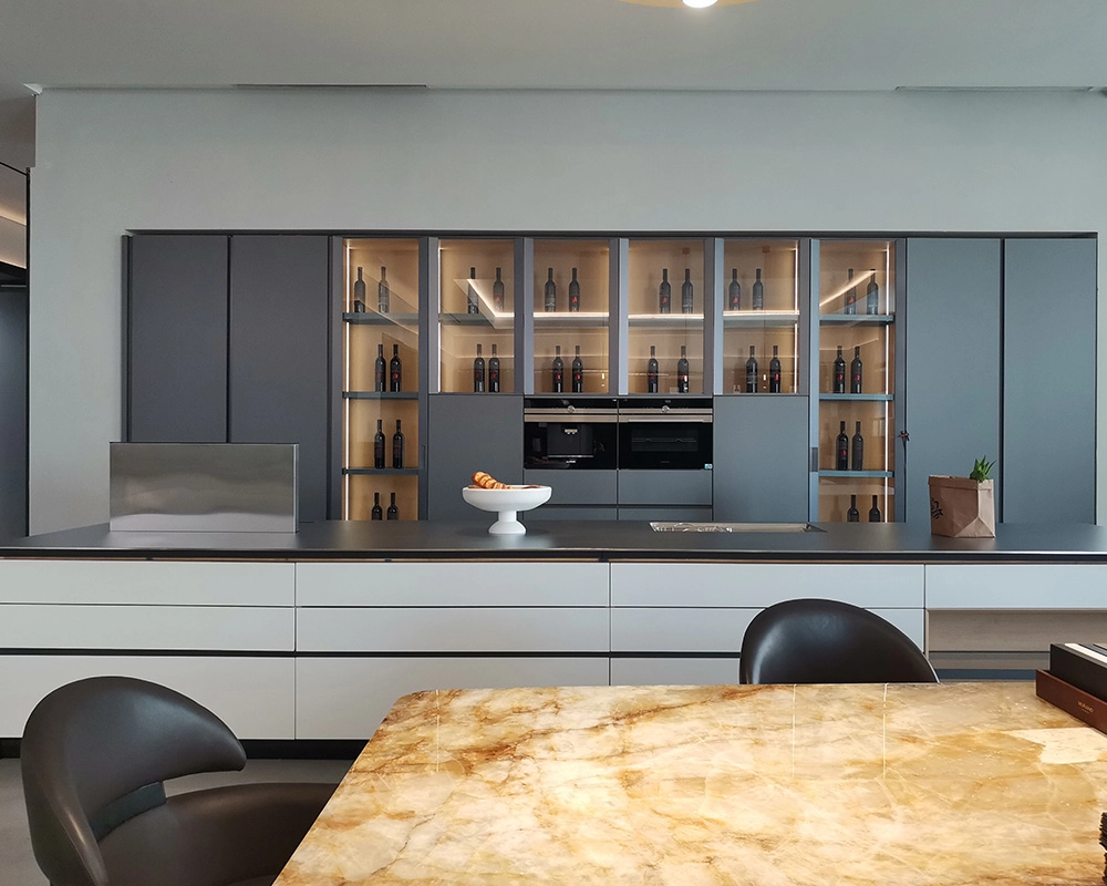 I shape kitchen cabinet